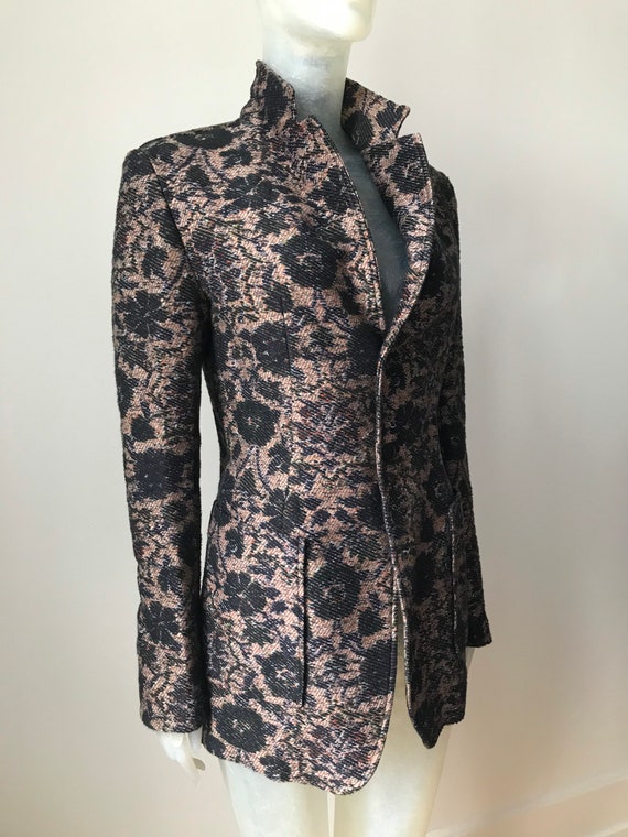 Yohji Yamamoto, Avantgarde blazer