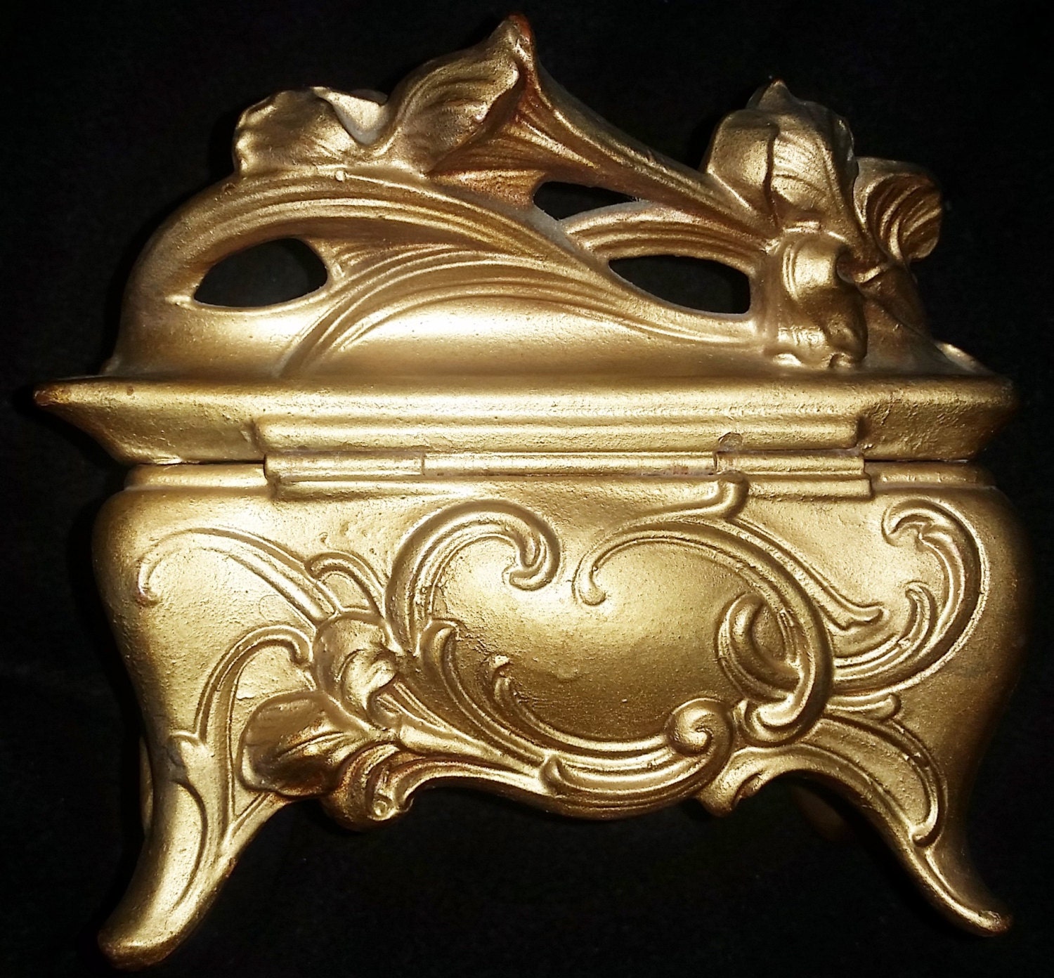 W.B. Mfg and Co. (weidlich Brothers) Jewelry Casket, Art