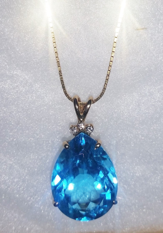 teardrop london blue topaz - Gem