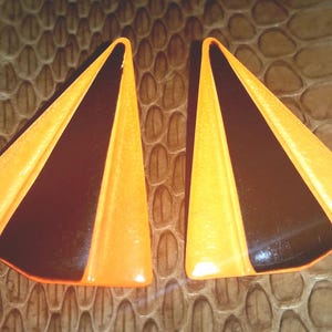 Pendientes triangulares de los años 80, naranja fluorescente con rayas negras, pendientes triangulares naranja fluorescente, pendientes triangulares, naranja