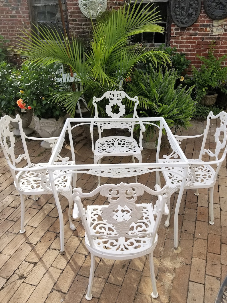 Molla Hollywood Regency White Cast Aluminum Garden 5piece Dining Set