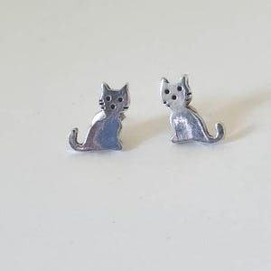 Sterling silver cute cat stud earrings, 925 silver cat stud earrings, novelty cat sterling silver stud earrings