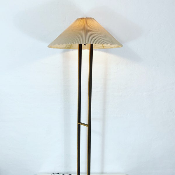 A rare floor lamp in bend smoked oak veneer by Caprani Light | 1970s | Denmark