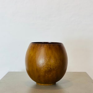 A mid-century vase by Knabstrup Keramik