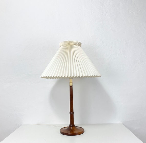 le desk lamp