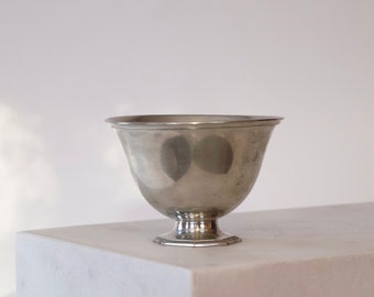 A pedestal pewter bowl by Just Andersen | 1920s | Denmark