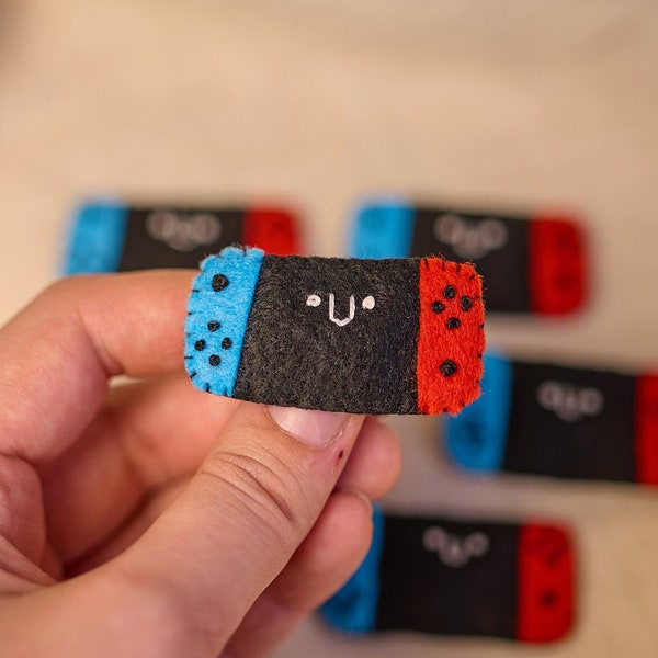 Spilla Ricamata a Mano Accessorio Creativo Switch Cute Kawaii Videogame Nerd Felice Nintendo