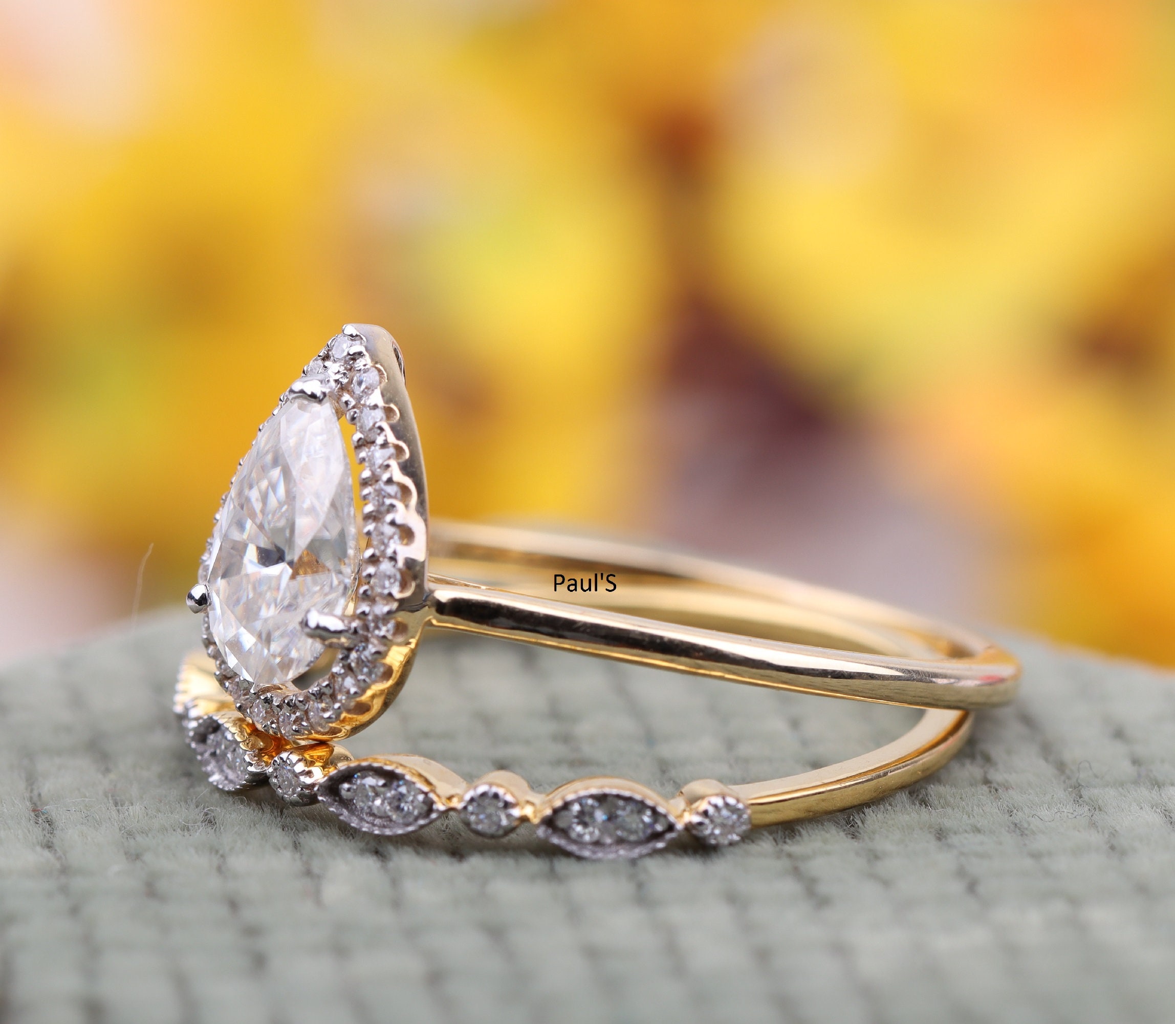 18KT Gold Wedding Ring Set/ Pear Cut Halo Bridal Ring Set