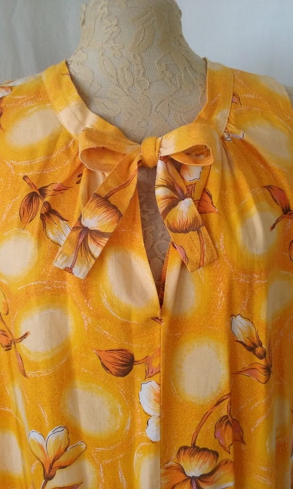 Vintage Yellow Floral Hawaiian Mid Century Modern… - image 2