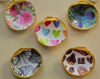 Rainbow Heart Decoupage HANDMADE JEWELRY TRINKET Ring Dish Napkin Tiger Clam Seashell Gift Favors Friendship Proposal Christmas Holiday fun