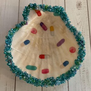 Decoupage Oyster SEASHELL Pills Tablet Capsules Ring ECO-FRIENDLY Trinket Dish Pill Holiday Bday Bridal Spring Handmade Beaded Valentines