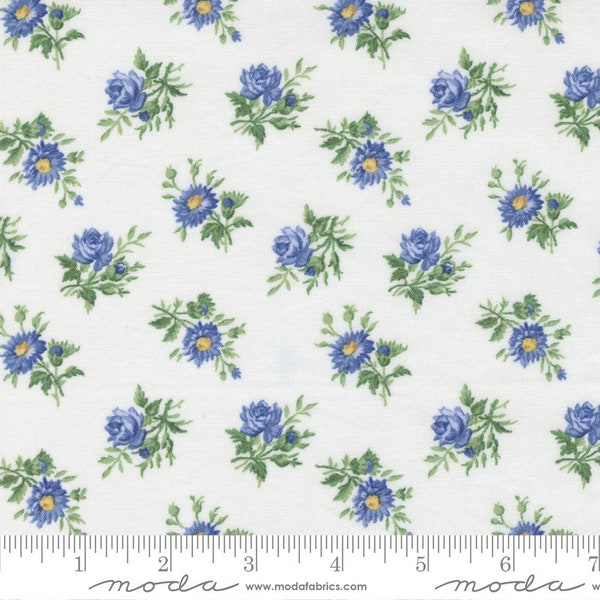 Moda SUMMER BREEZE 2023 Quilt Fabric By-The-1/2-Yard by Moda - 33684 11 White