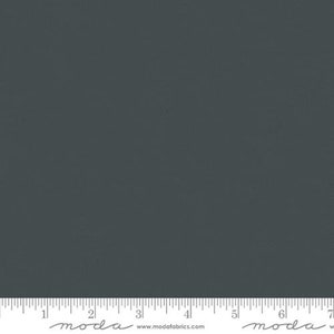 Moda BELLA SOLIDS Quilt Fabric By-The-1/2-Yard - 9900 468 Iron