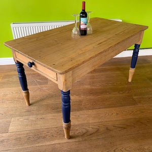 Victorian Kitchen Table, Old Plank Top Pine Table, Country Cottage Pine Kitchen Table with Drawer, Vintage Pine Table, Old Scrubed Top Table