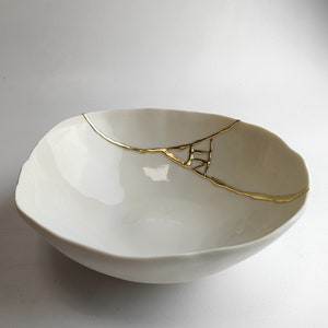 white porcelain kintsugi bowl, handmade in Italy, 22kt gold leaf, one-of-a-kind artistic piece, READY TO SHIP