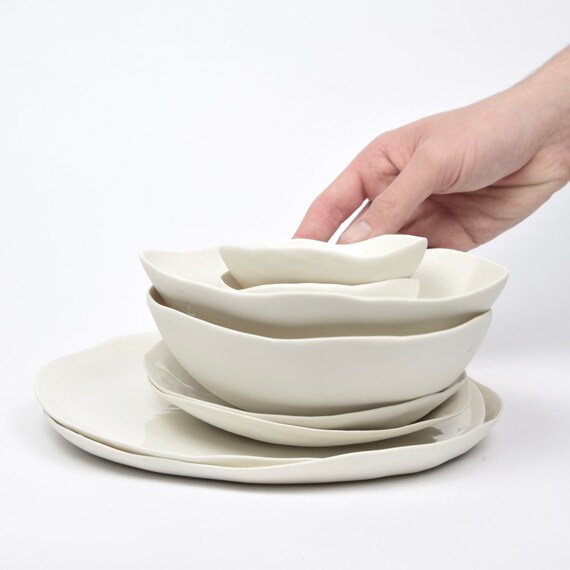 Handgefertigtes Italienisches Porzellan Geschirr Set: Minimalistische Keramik Teller MADE TO ORDER