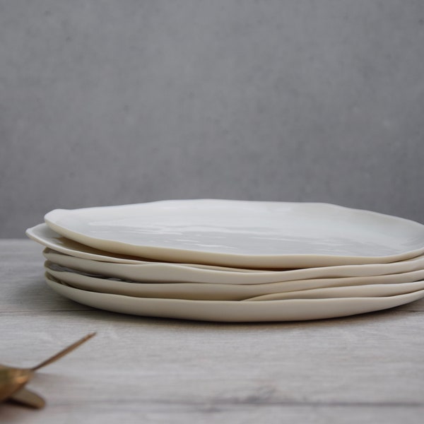 ensemble de 6 assiettes en porcelaine blanche, fabriquées à la main en Italie, céramique de studio, FABRIQUÉ SUR COMMANDE