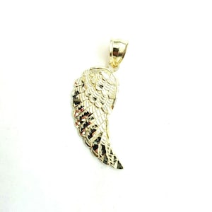 10k Yellow Gold Single Angel Wing Pendant Diamond Cut Unisex fine jewelry 1.5g