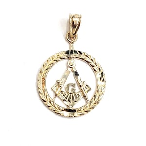 14k yellow Gold tiny round Freemason Masonic Pendant religious fine jewelry 1.2g