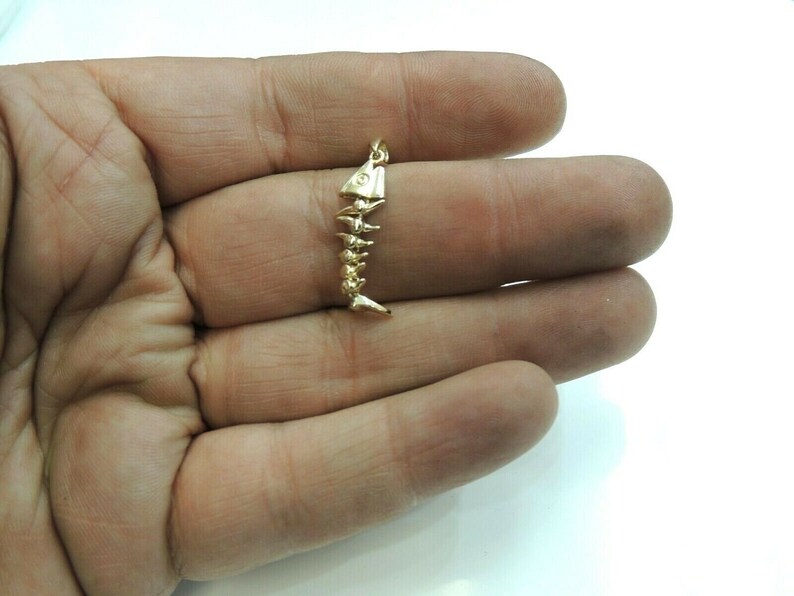 14k yellow gold fish full body wiggly movable pendant charm fine jewelry 1.8g