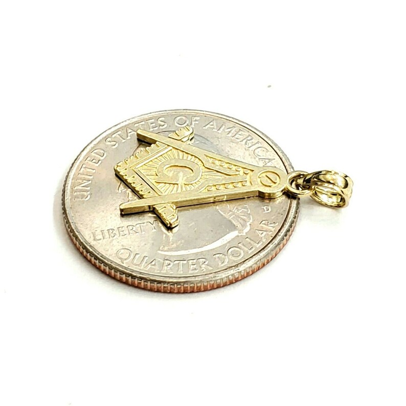 New 10k yellow Gold Freemason Masonic religious Pendant charm fine jewelry 1g