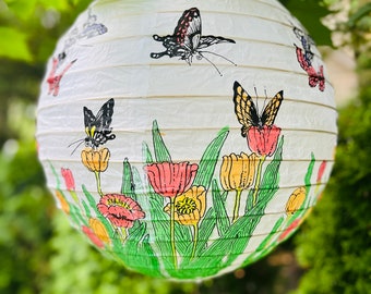 Lanterne en papier blanc imprimée papillons et tulipes, lanterne ronde suspendue, décoration florale pour jardin, décoration de fête printanière, éclairage extérieur pour terrasse