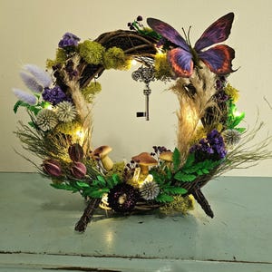 Couronne printanière de fleurs séchées de jardin Fairy Portal, illuminée pour dessus de table, idée cadeau pour les sorcières et les mamans