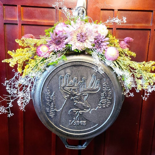 Cast Iron Skillet with Stag and Botanical shops Art Wall Hanging Decoration Interchangeable. Ready to Ship