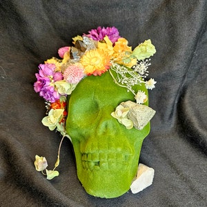 Ethereal Moss Skull with Pyrite and Rose Quartz Dried Floral Arrangement - Dark Cottage Core/Whimsigoth/Gothcore