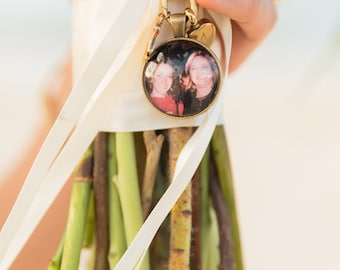Personalized Bridal Bouquet Photo Charm: Double-Sided Wedding Keepsake, Custom Wedding Favors