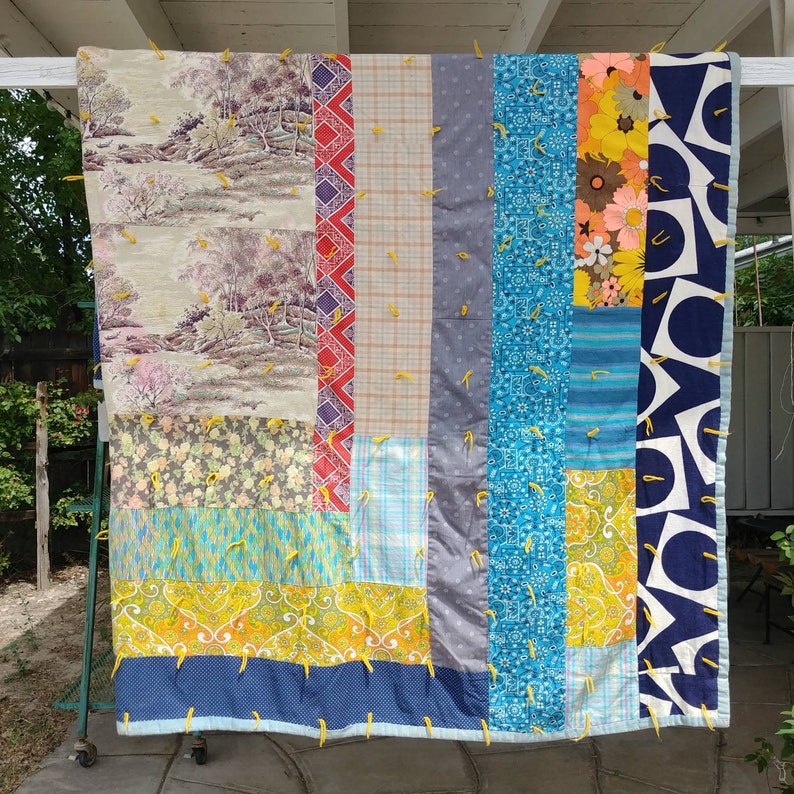 Happy 70/'s Vintage Quilt