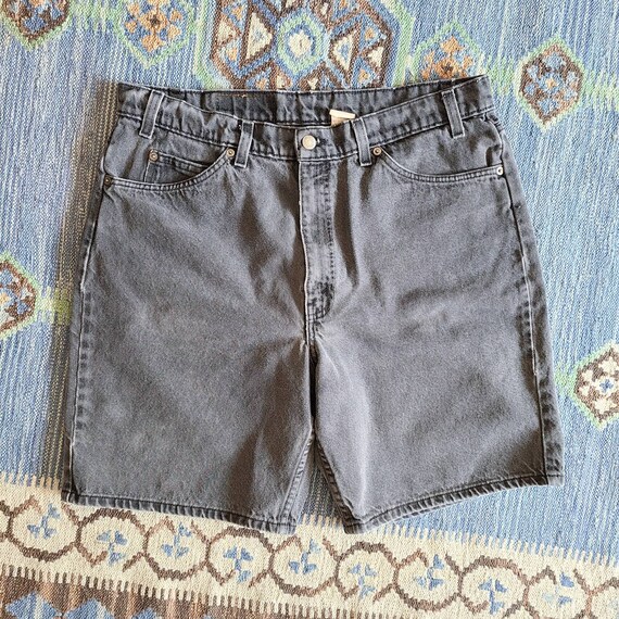 35W 90's Levi's Faded Black Shorts - image 8