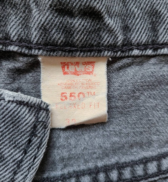 35W 90's Levi's Faded Black Shorts - image 4