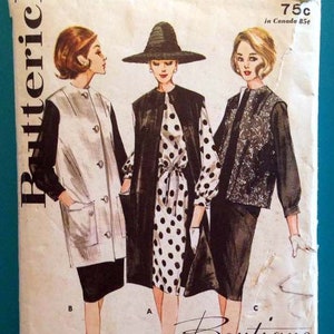 Butterick 4647 Vintage 60s Dress A-LIne Mod Flare Pattern Size 12 Bust 32 Sewing Pattern Complete