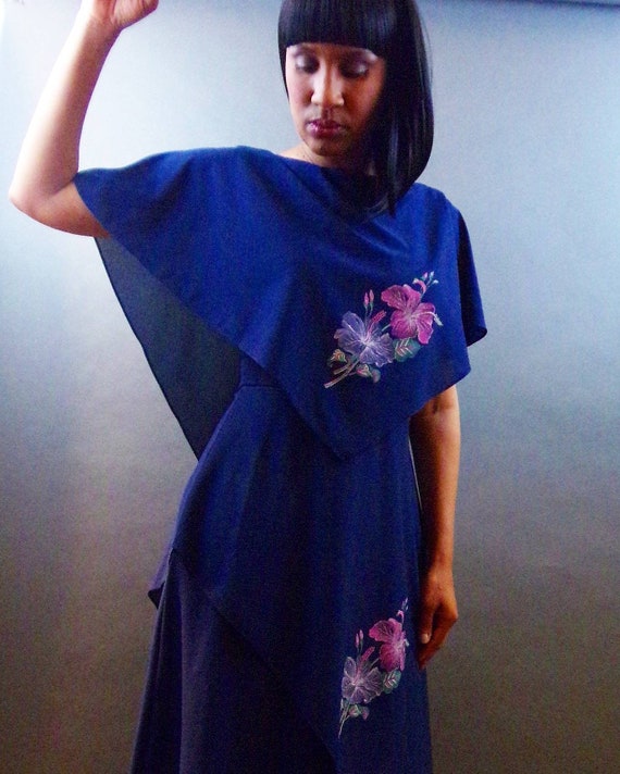 Sale Vintage 1970s tiered floral dress