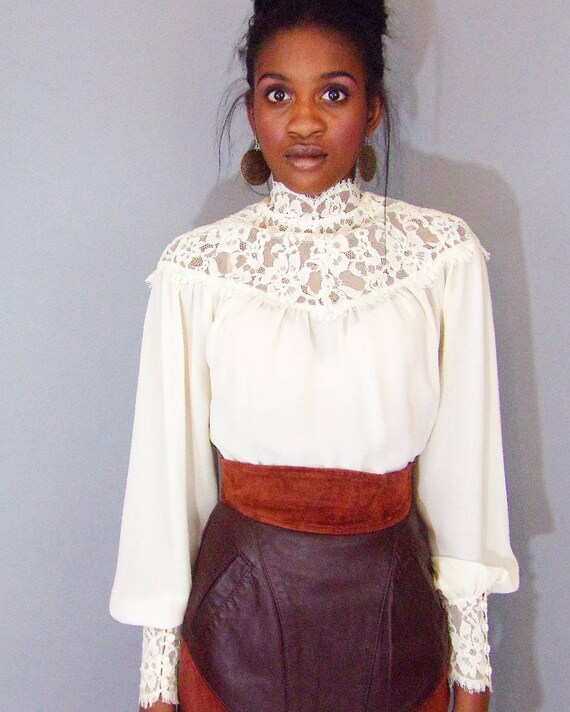 Vintage 1980s lace trim blouse