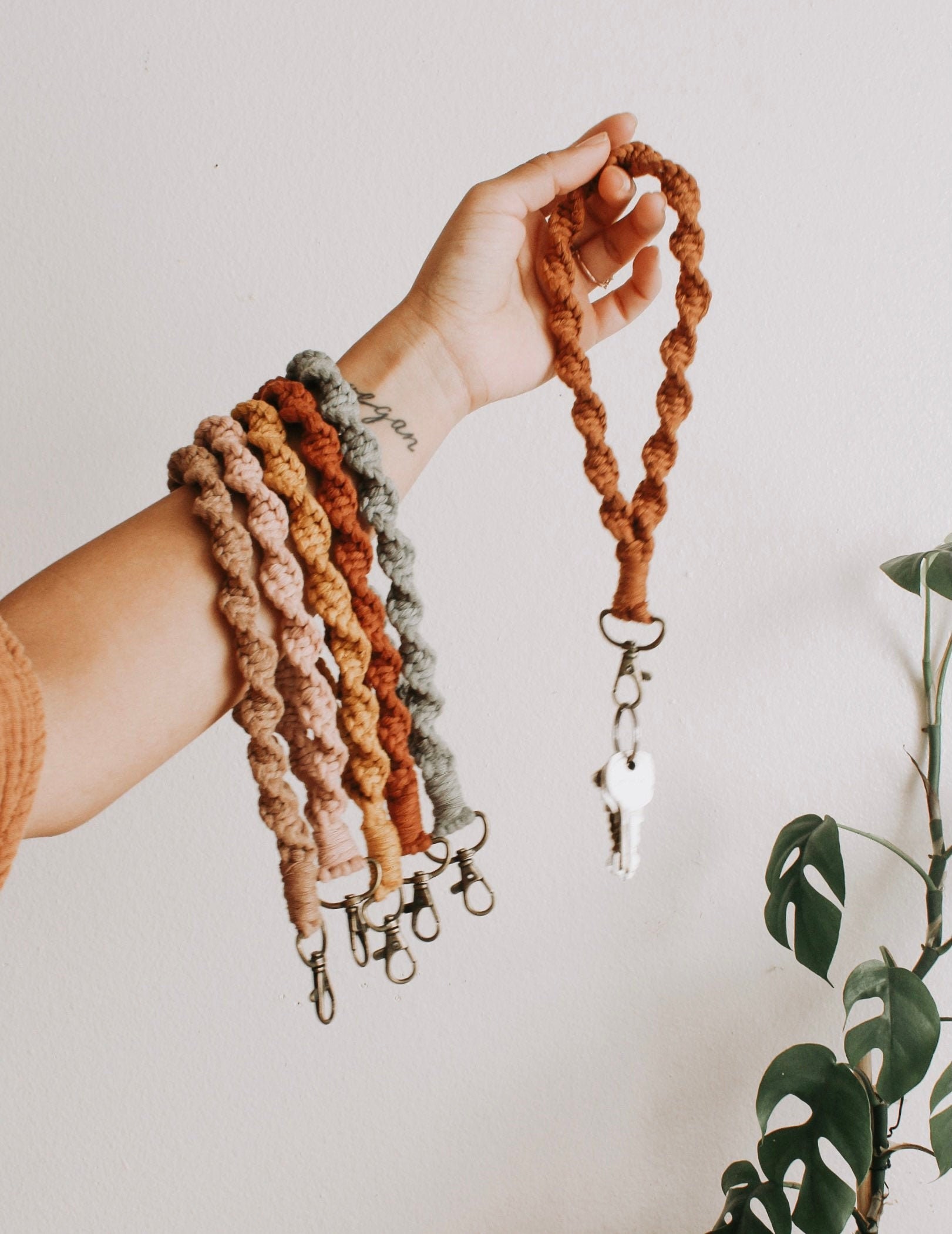 Macramé Wristlet | Wrist Strap | NEW COLORS | Keychain Bracelet - Boh…