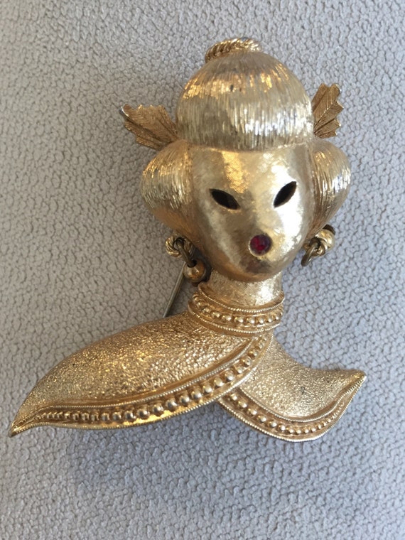 Vintage Monet Geisha Brooch