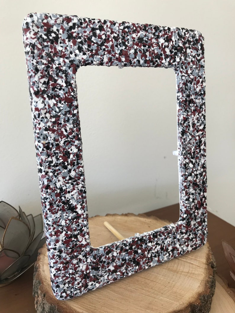 Gloss Finish Color Flaked Textured Wooden Frame with Stand Red Black White Grey Colored