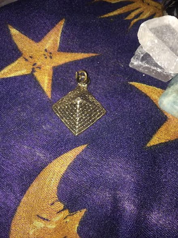 1960s 70s magic pyramid pendant gold