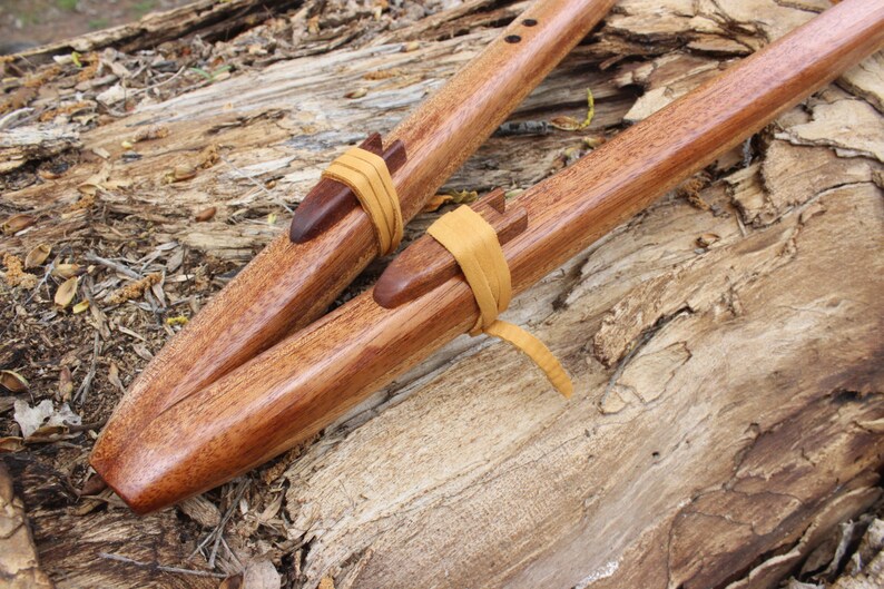 Flying V Native Style Drone Flute Etsy