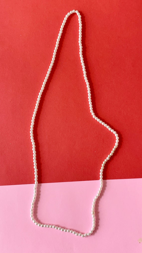 Vintage Small Round White Bead Necklace