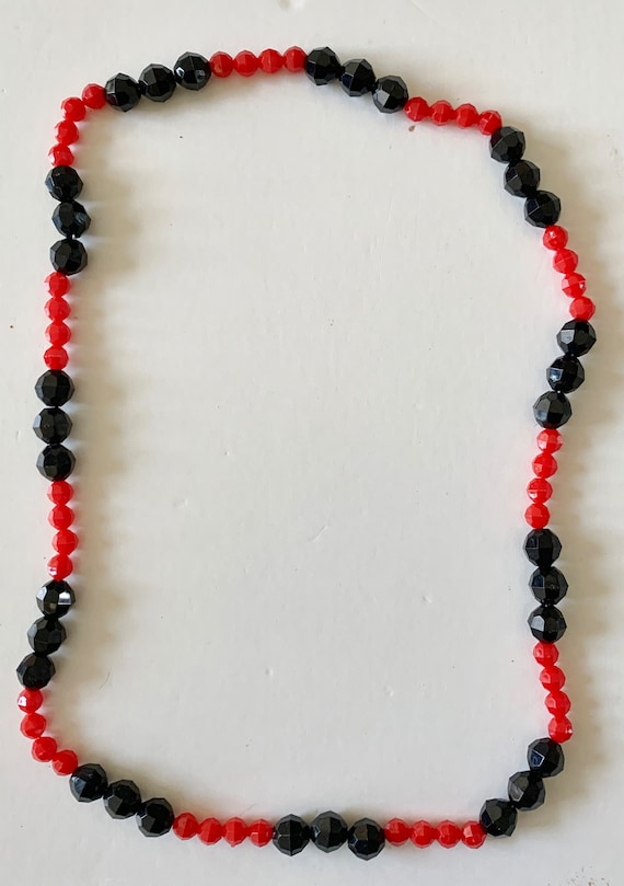 Vintage Black and Red Faceted Bead Necklace