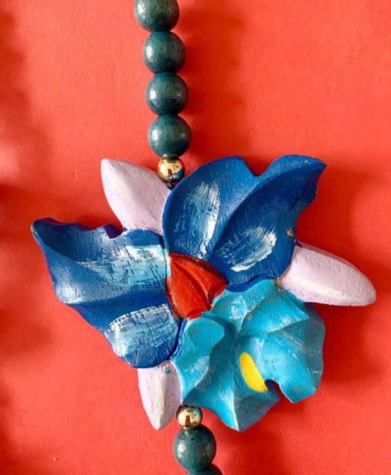 Vintage blue flower necklace Gem