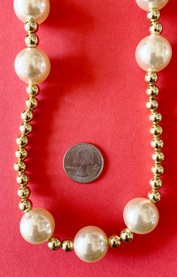 Vintage Chunky White and Gold Bead Necklace - image 2