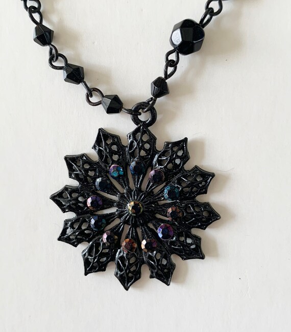 Vintage Adjustable Black Rhinestone Starburst Pend