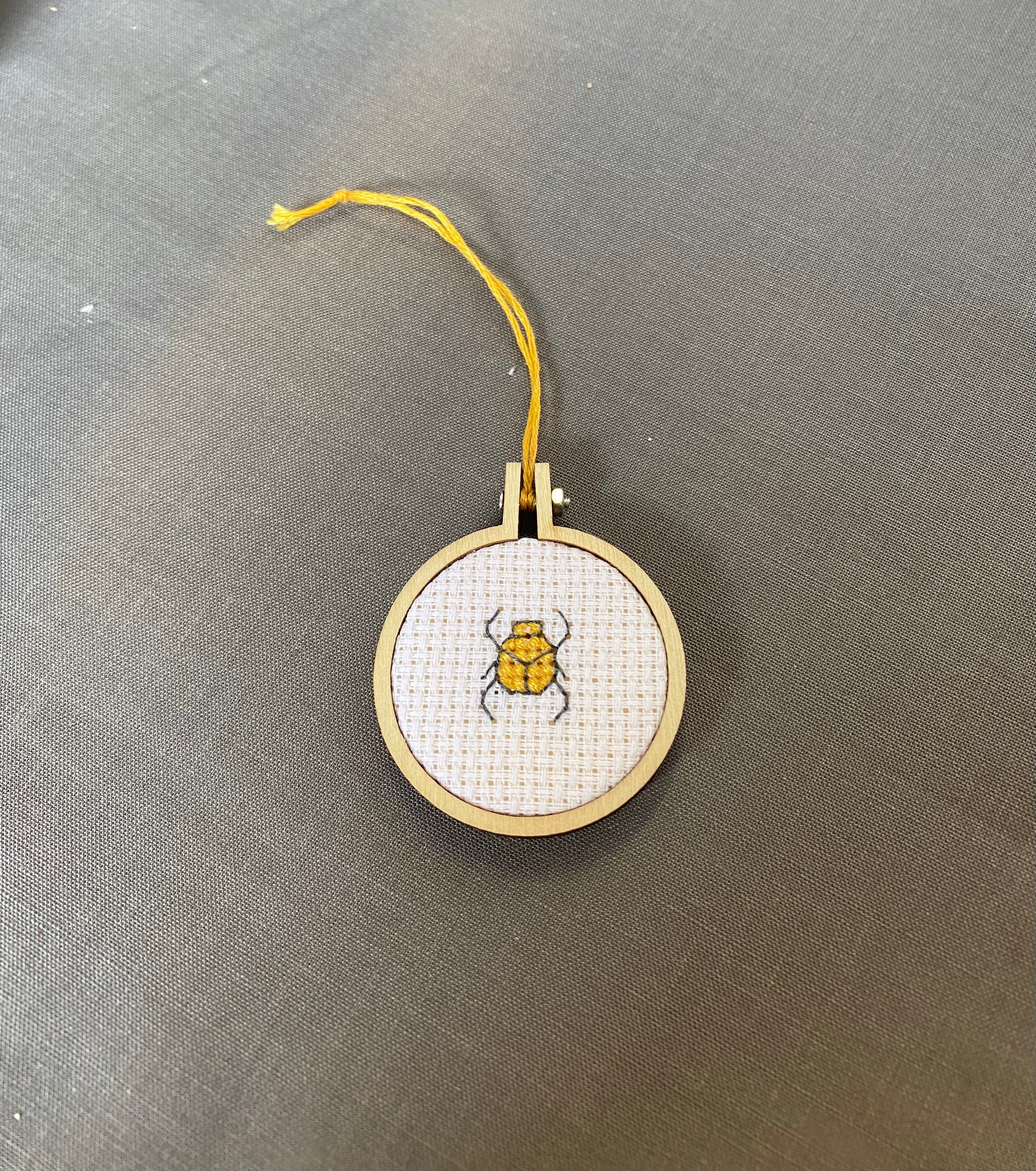 Frame: Mini Embroidery Hoops: Oval: 4 x 6cm: 3 Hoops - Trimits - Groves and  Banks
