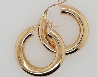 14k Yellow Gold 5MM Round Hollow Hoop Earrings Snap Closure Thick Lightweight Small Classic Hoops 1 Inches 3.8 Grams