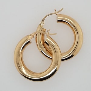 14k Yellow Gold 5MM Round Hollow Hoop Earrings Snap Closure Thick Lightweight Small Classic Hoops 1 Inches 3.8 Grams