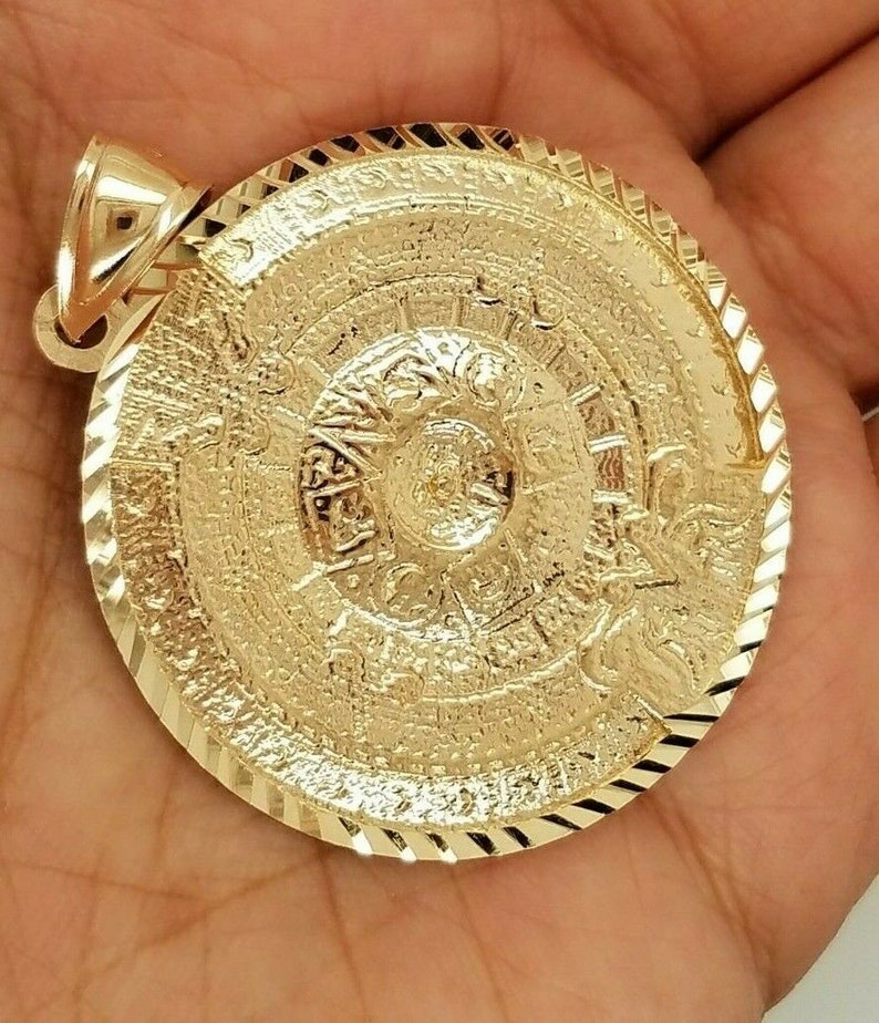 14K Yellow Gold Aztec Calendar Pendant Sun Medal Necklace Charm Calendario Azteca Pendant Diamond Cut Small 40 MM/ 1.5 Inch 12 Grams image 4